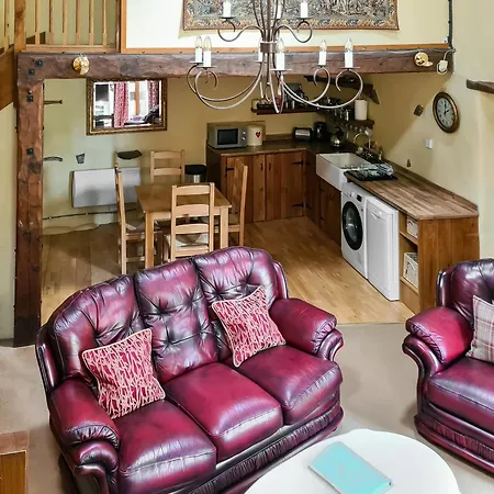 Lilac Barn Holiday home Newton Reigny